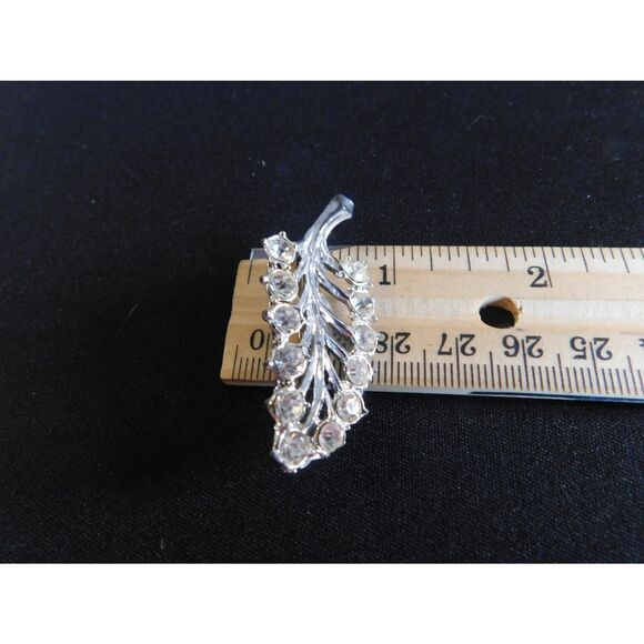 Rhinestone Brooches, Blue Flower Star and Silver Tone Leaf Vintage Set of Two - Picture 6 of 6